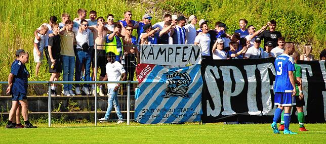 Bild 2: SV Herten II gewinnt Spitzenspiel beim SV Karsau mit 2:0 &ndash; und wir haben Bilder!