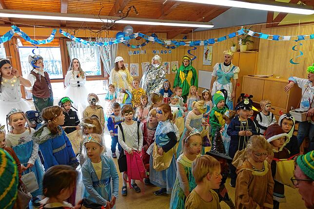 Bild 8: Bilder der Schulbefreiung in Wellendingen