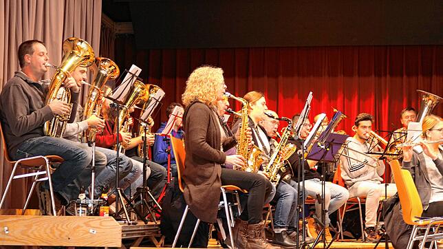 Noch laufen die letzten intensiven Proben beim Musikverein Reiselfingen für das Weihnachtskonzert am 25. Dezember.