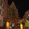 Das Wetter war am Freitag wechselhaft, aber die Stadt strahlte dennoch in weihnachtlichem Licht.
