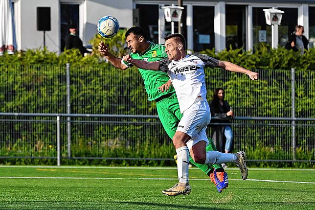 Bild 11: SV Herten besiegt den VfB Waldshut mit 6:2 – und wir haben Fotos!