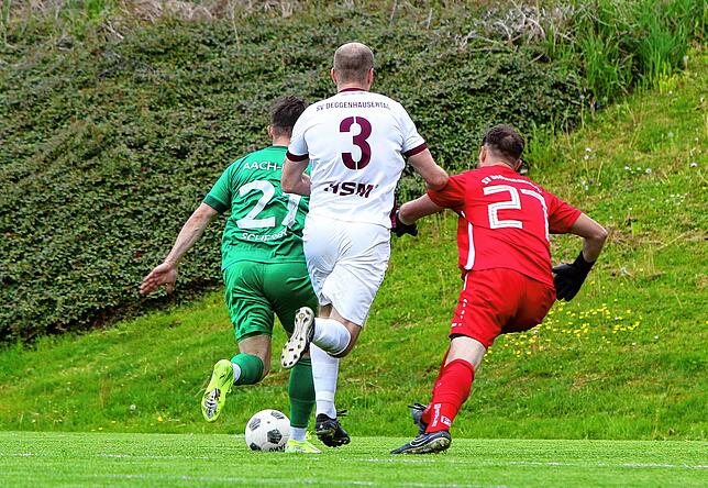 Bild 23: TSV Aach-Linz gewinnt 2:0 beim SV Deggenhausertal. Wir waren mit der Kamera dabei!