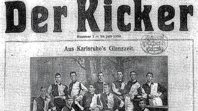 Am 14. Juli 1920 erscheint die erste Ausgabe &bdquo;Der Kicker&ldquo; mit Mannschaftsfotos der Karlsruher Kickers und des Karlsruher FV ...