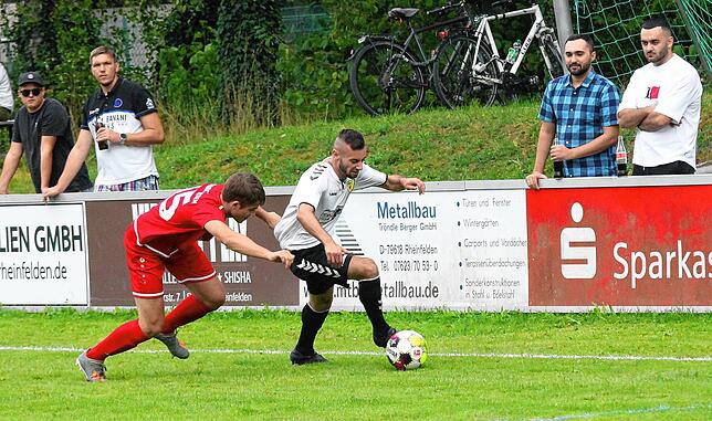 Bild 12: FSV Rheinfelden gibt Zwei-Tore-Führung ab und verliert noch mit 3:4 &ndash; und wir haben Bilder!