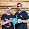 Keine Zwillinge auf den ersten Blick: Die zweieiigen Brüder Maxim (links) und Nikita Pliuto, die seit diesem Sommer gemeinsam in der ...