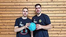 Keine Zwillinge auf den ersten Blick: Die zweieiigen Brüder Maxim (links) und Nikita Pliuto, die seit diesem Sommer gemeinsam in der ...