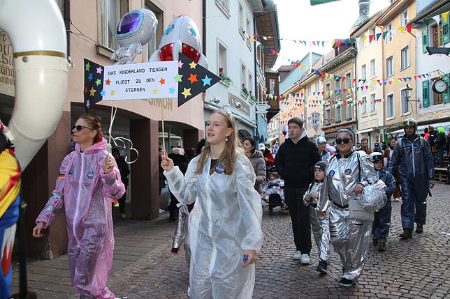 Bild 20: Schmotziger Dunschtig 2025: Das sind schönsten Bilder vom Kinderumzug in Tiengen