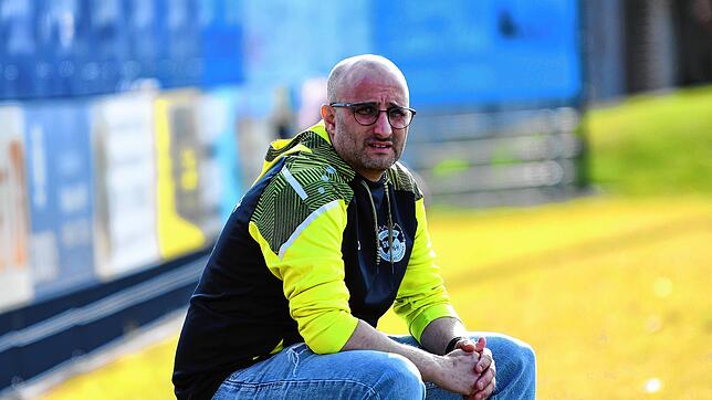 Cataldo Giuseppe Curia, der Trainer des SV Hölzlebruck, musste eine klare Niederlage gegen den VfB Villingen hinnehmen.