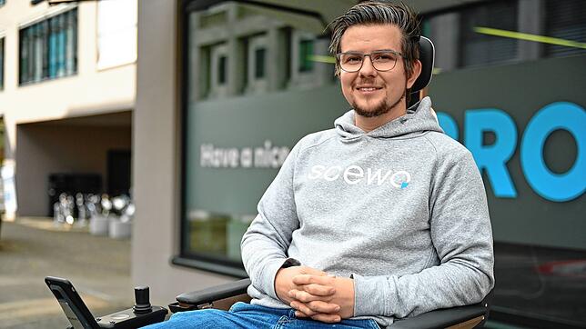 Bernhard Winter ist Gründer und Geschäftsführer des Elektrorollstuhl-Herstellers Scewo aus Winterthur. Er und die Mitgründer Thomas ...