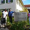 Heimleiter Frank Grundkötter (Mitte) aus dem Salemer Alten-und Pflegeheim setzt auf Pflegekräfte aus dem Togo. Tao Mehmohko (links) hat ...