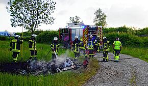 Mit mehr als 200 Kilometern pro Stunde soll ein Mann mit seinem Sportwagen über die Autobahn 96 in Richtung Memmingen gerast sein und ...