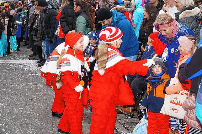 Großzügig im Geben: Die jungen Ziegelbuben aus Schwenningen belohnen ihr Publikum.