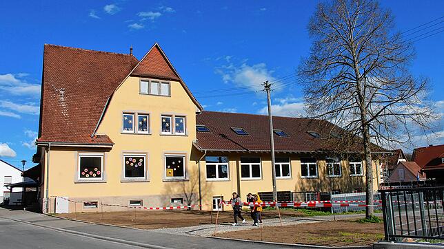 Obwohl der Immendinger Kindergarten St. Josef geschlossen ist, befinden sich 40 der 130 Kinder in der auf verschiedene Gruppen ...