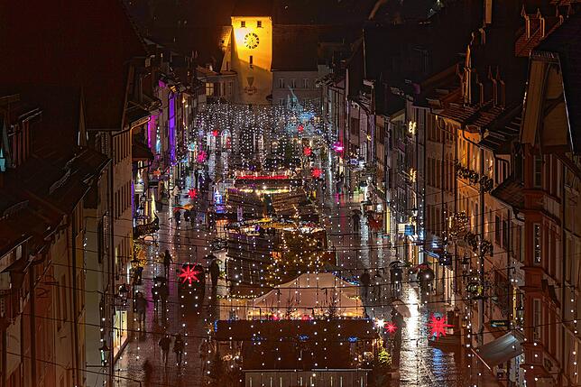 Der Waldshuter Weihnachtsmarkt ist einer der zeitlich und physisch längsten in der Region.
