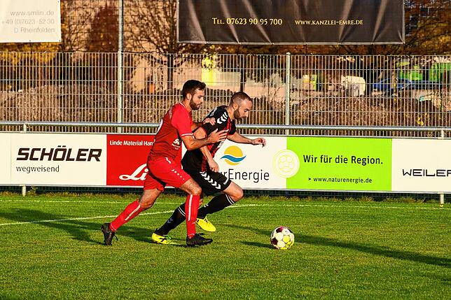 Bild 16: TuS Kleines Wiesental sichert sich ein 2:2 beim Tabellenführer FSV Rheinfelden II &ndash; wird haben die Bilder!