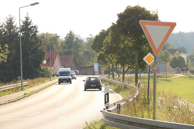 In Wolterdingen wird ab 23. September drei Wochen die Donaueschinger Straße halbseitig gesperrt. Parallel zur Straße wird der neue ...