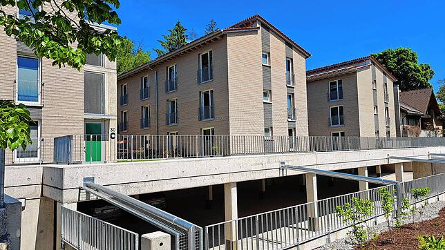 In die frisch fertiggestellten Wohnhäuser auf dem Kroneareal in Anselfingen sind bereits die ersten Mieter eingezogen.