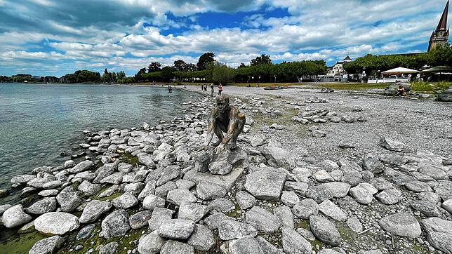 Bild 1: El Nino und die ersten Boote liegen auf dem Trockenen: So zeigt sich das Niedrigwasser am See