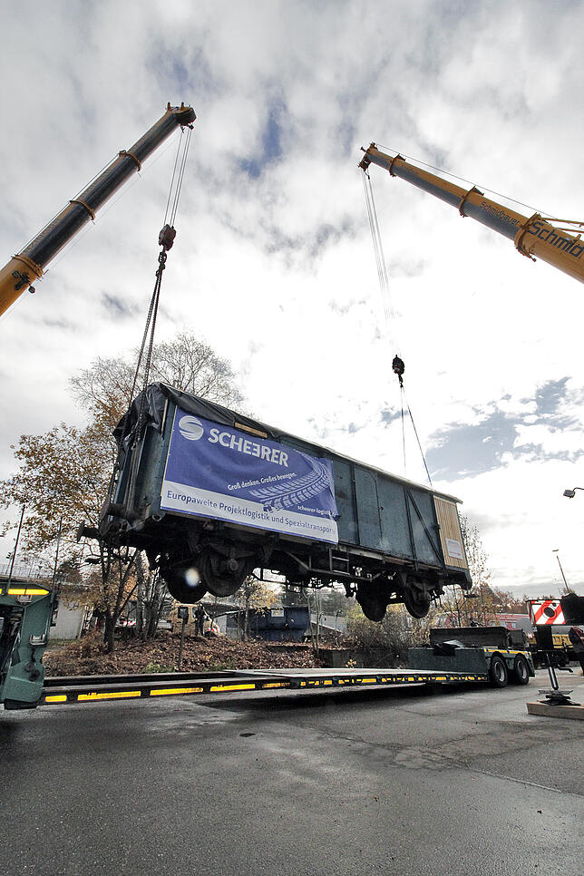 Bild 15: Bilder vom Waggon-Transport von Villingen nach Lenzkirch-Gutachbrücke