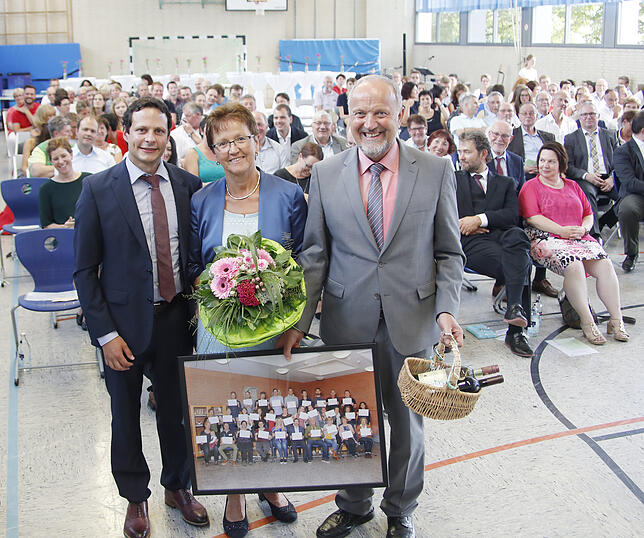Bild 30: Bilder von der Verabschiedung des Realschulrektors Egon Bäurer