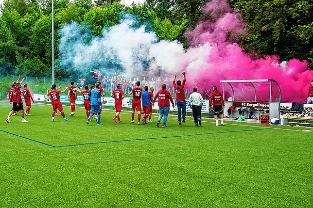 Bild 6: FC Bergalingen feiert den Titel durch einen 3:2-Sieg gegen den SV Buch II &ndash; und wir haben Bilder!