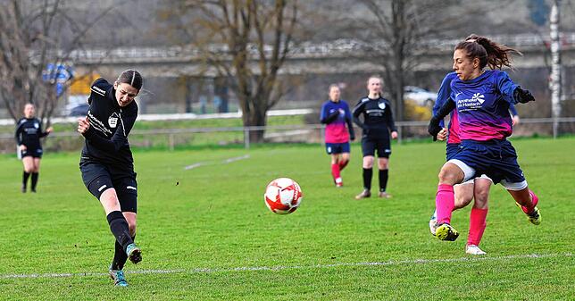 Bild 9: Unsere Bildergalerie vom Frauen-Bezirksliga-Spitzenspiel zwischen Kirchen-Hausen und Wolterdingen