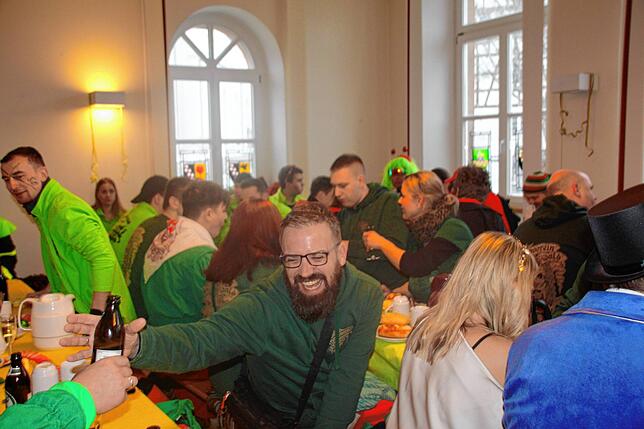 Bild 13: Fasnacht-Highlights in Wald: Unvergessliche Bilder vom Rathaussturm und Schülerbefreiung!