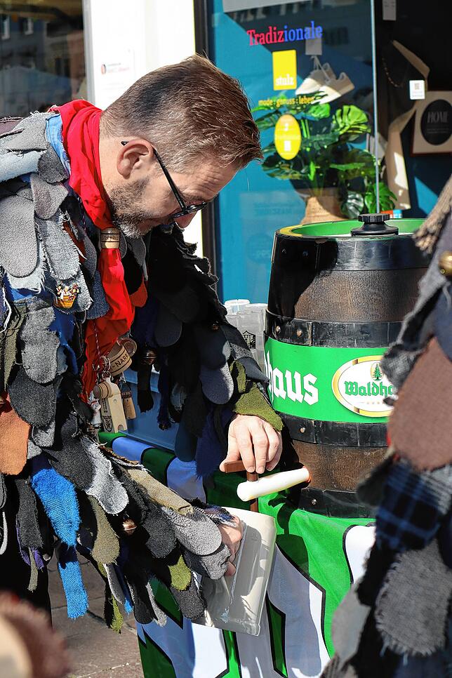 Bild 13: Närrische Gass' 2025 in Waldshut - Das sind die Bilder