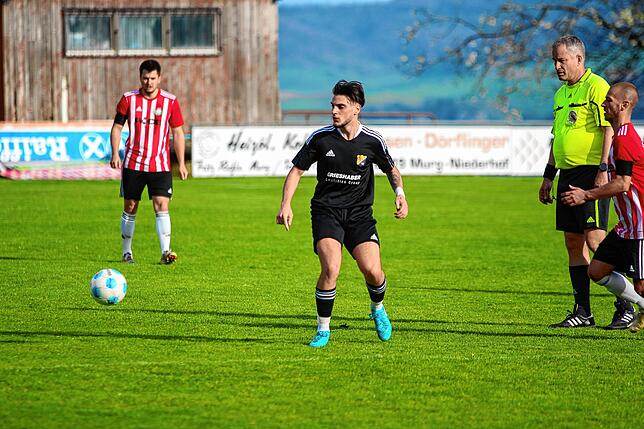 Bild 13: Spvgg. Andelsbach spielt 1:1 gegen SV 08 Laufenburg II – und wir haben Bilder!
