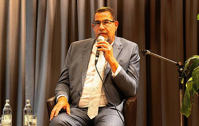 Bild 14: Alle Bilder der Veranstaltung und den KandidatInnen der SK-Podiumsdiskussion in Daisendorf
