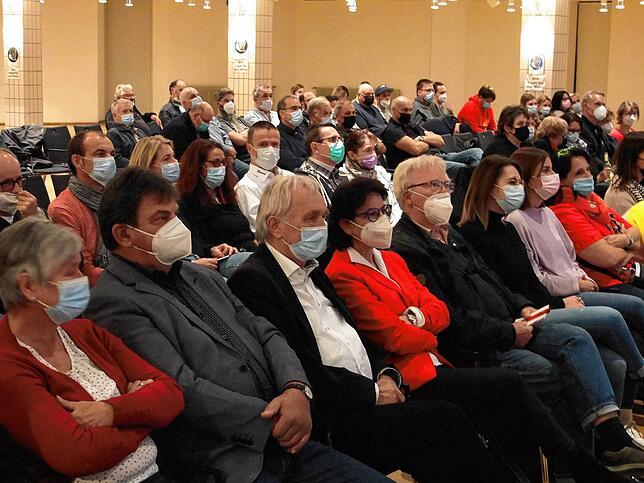 Rund 120 Mitglieder und Gäste verfolgten die Hauptversammlung der Narrizella Ratoldi im großen Saal des Milchwerks.