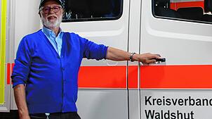 Hans-Werner Schlett vom DRK-Kreisverband erhielt das Bevölkerungsschutz-Ehrenzeichen für besondere Leistungen und Verdienste im ...