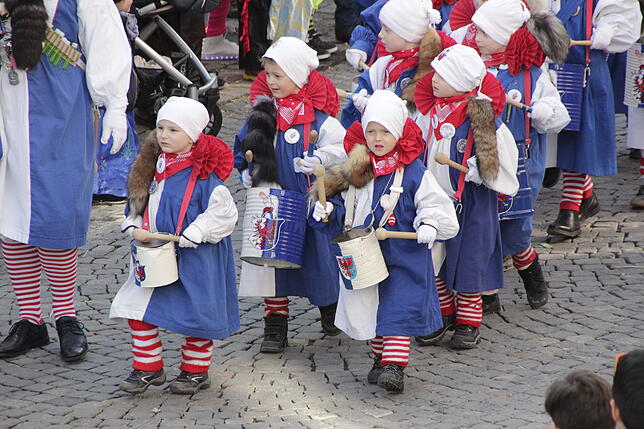 Bild 8: Bilder vom großen Kinderumzug von oben – Teil 2
