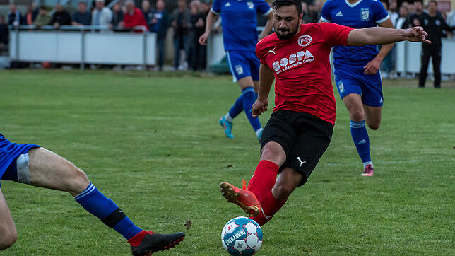 Hattrick: Mit drei Treffern hatte Jason Cerimi wesentlichen Anteil am 4:0-Sieg des FC 08 Bad Säckingen gegen den SV Waldhaus.