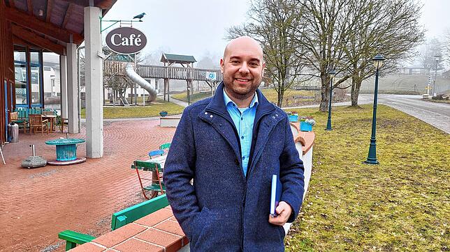 Dominik Mattes möchte Bürgermeister von Herdwangen-Schönach werden.