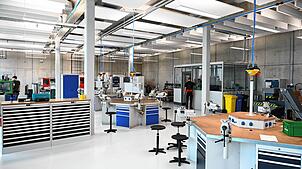 Die Lehrwerkstatt des neuen Aus- und Weiterbildungszentrums von Bucher Hydraulics in Klettgau-Grießen.