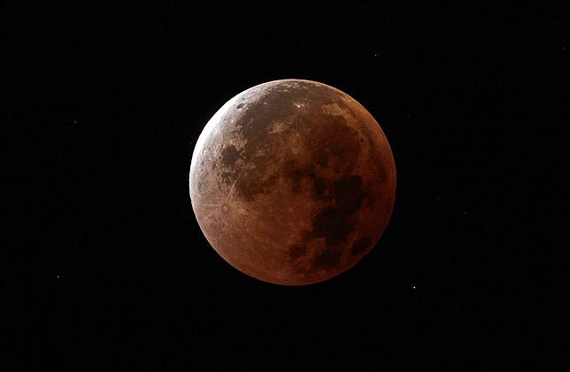 Klar und deutlich ist der Blutmond vom Astronomischen Wissenschaftsmuseum in Yeongcheon in Südkorea aus zu sehen.