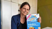 Mit diesem Plakat wirbt Karin Broszat und ihr Realschullehrerverband für einen Volksantrag. Gefordert wird die verbindliche ...