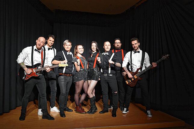 Die Partyband VIPs aus Stuttgart wird am Samstag bei der Trachtenparty Stimmung machen.