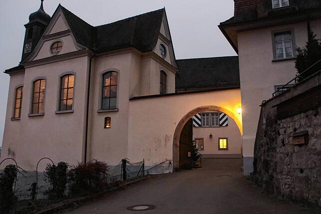 Gerne öffnen die Passionistinnen im Kloster Marienburg ihr Pforte und heißen interessierte Menschen willkommen.