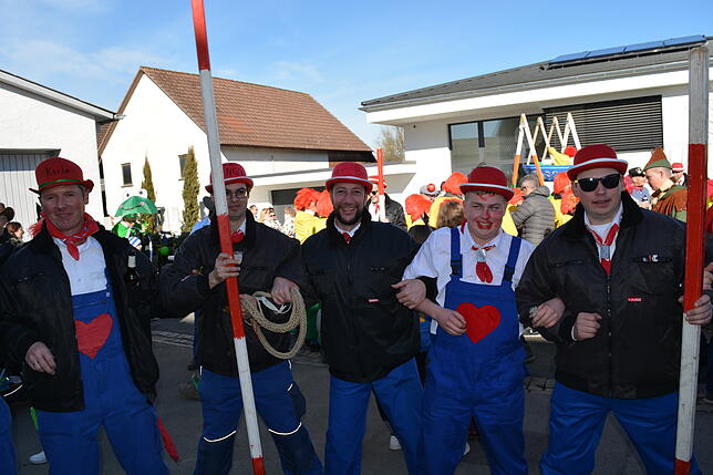 Bild 1: Bilder vom Narrenbaumsetzen in Leimbach