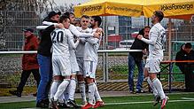 Groß war der Hilzinger Jubel, nachdem in der Nachspielzeit doch noch der 2:1-Siegtreffer über den FC Steißlingen gefallen war.