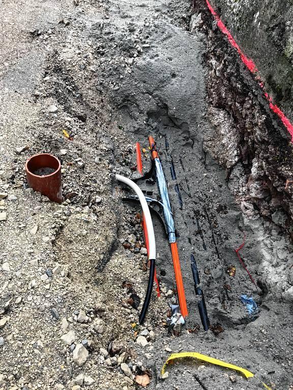 Ein kleines Kabel – mehr ist es nicht, dass zukünftig eine umfangreiche Datenübertragung sicherstellen soll.