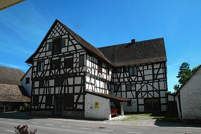 Das Büsinger Junkerhaus ist ein historisches Kleinod.