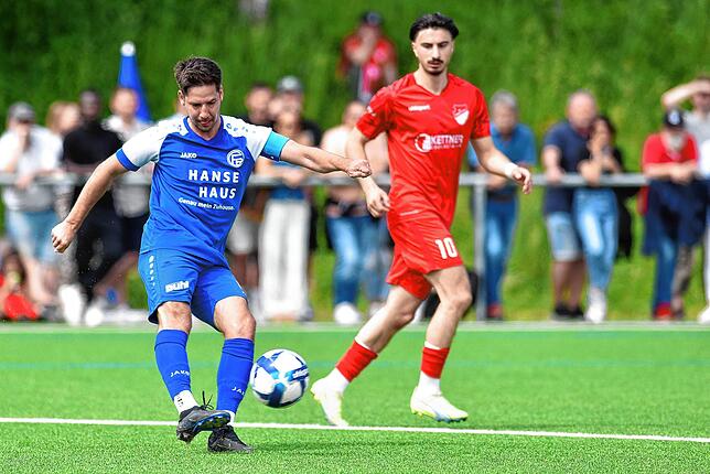 Bild 17: Der FC Radolfzell gewinnt gegen den FC Pfaffenweiler klar mit 5:0 – und wir haben die Fotos!