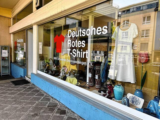 Second Hand ist auch in Donaueschingen längst vertreten, unter anderem durch den Laden des Deutschen Roten Kreuzs.