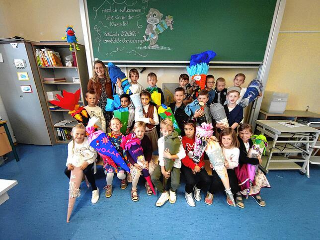 19 Jungen und Mädchen wurden in die Klasse 1b der Grundschule Oberlauchringen eingeschult. Klassenlehrerin ist Theresa Amann.