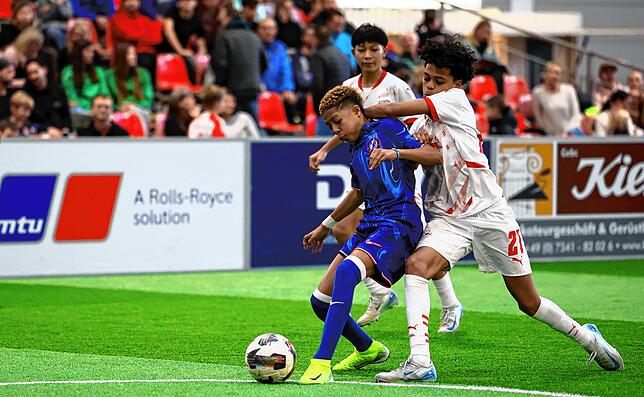 Bild 5: Fußball-Nachwuchsstars in Friedrichshafen! Unsere große Bildergalerie vom MTU-Cup!