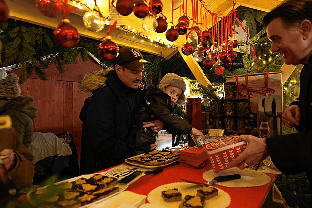 Bild 18: Hincooker Andi Schuler backt für Konstanzer Tafel - alle Bilder