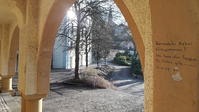 Der Pavillon auf der Laufenburger Codman-Anlage wird saniert. Die Arbeiten sollen bis Mitte des Jahres abgeschlossen sein.